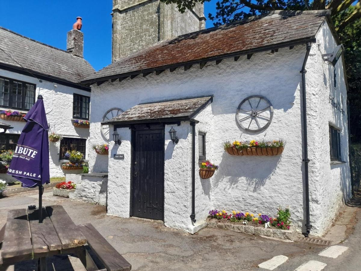 The Weary Friar Inn Pillaton Exterior photo